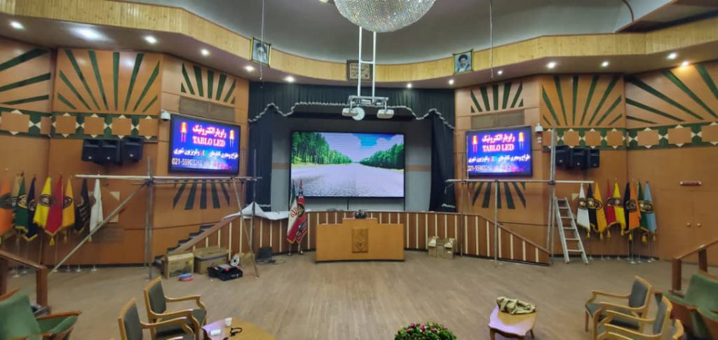 تلوزیون شهری indoor محل اجرا دانشگاه جنگ